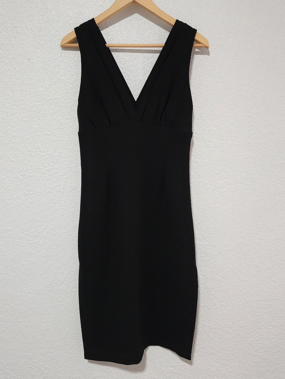 BCBG Generation Black Sleeveless Shift Dress Size 4 Small Minimalist NWT
